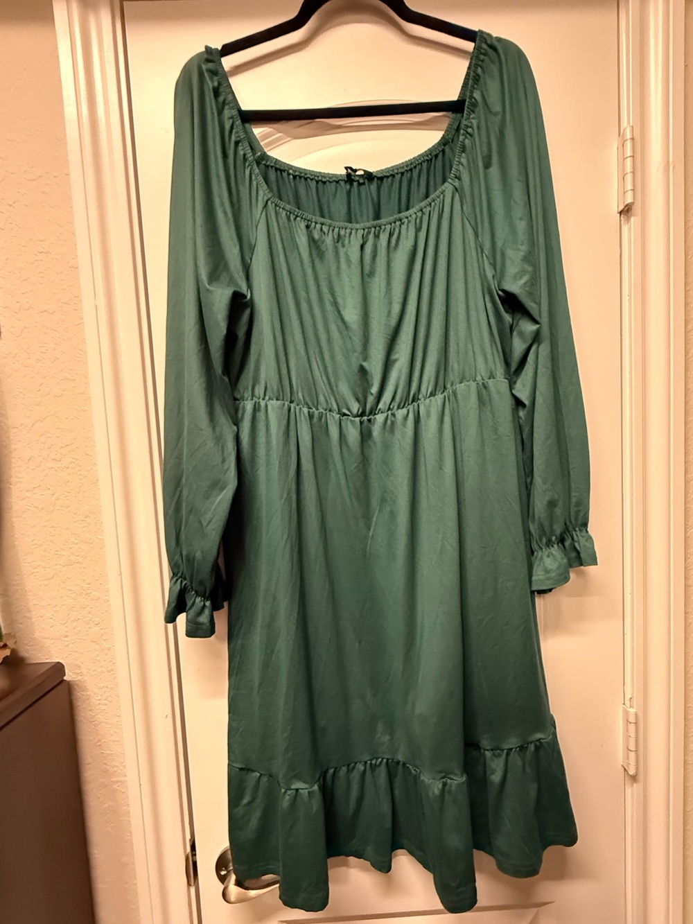 NWT Kojooin Emerald Green Peasant Dress XL | Long Sleeve Smocked Midi Dress